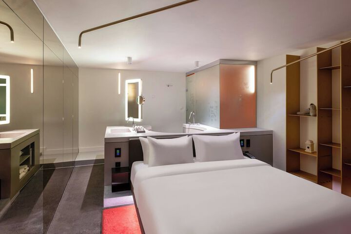 Room 115 of 313
