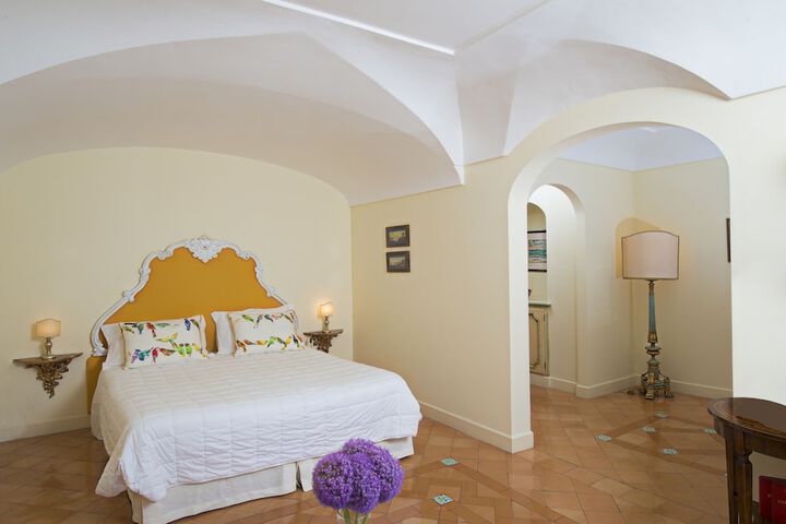 Room 4 of 61