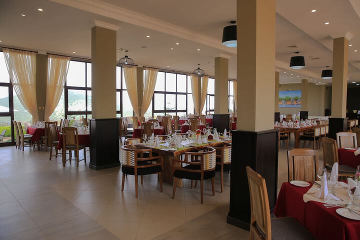 Dining 92 of 120