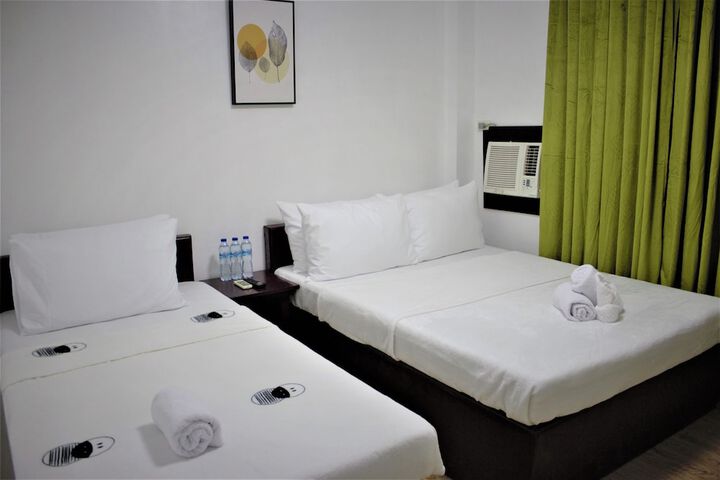 Room 7 of 31