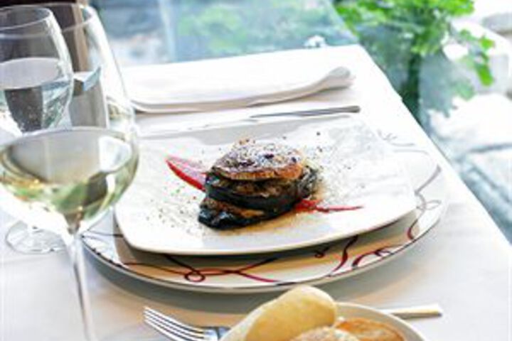 Dining 5 of 56