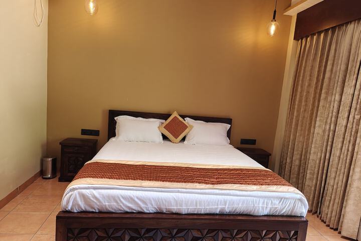Room 3 of 25