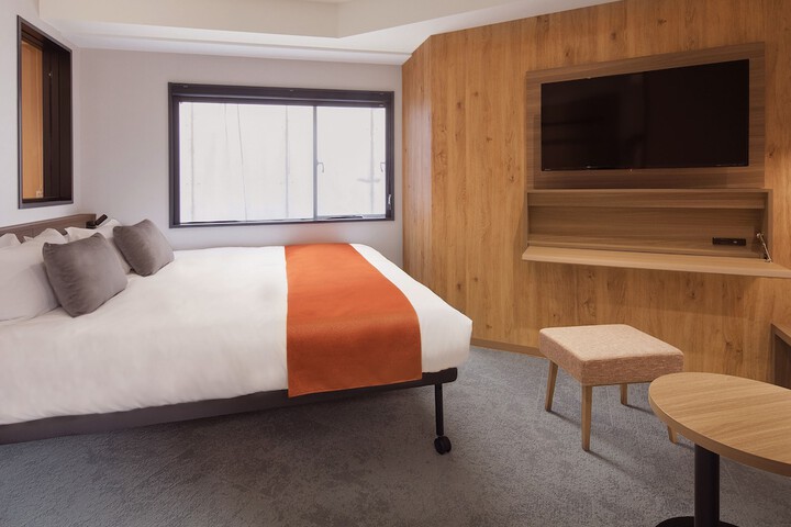 Room 8 of 39