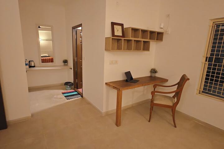 Room 2 of 5