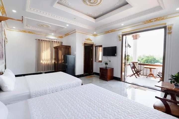 Room 15 of 47