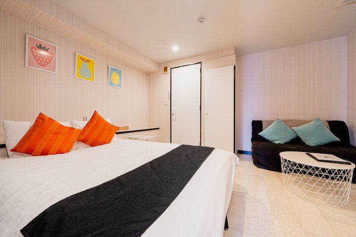 Room 16 of 53