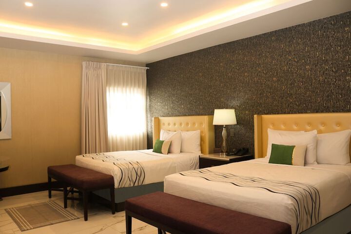 Double Deluxe King Bed (2 of 15)