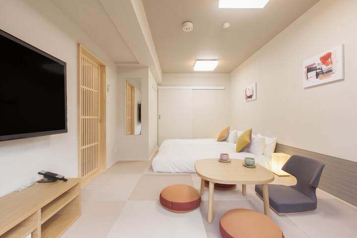 Room 6 of 42