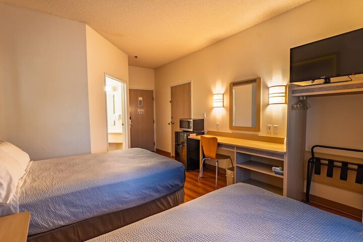 Room 26 of 53