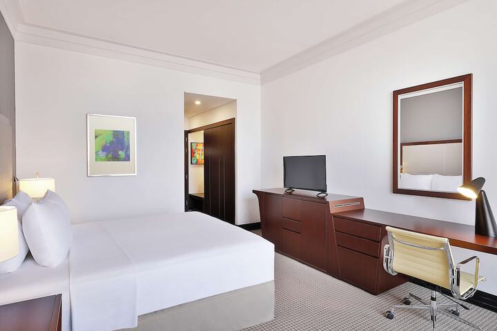 Room 4 of 69