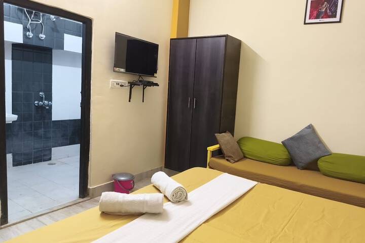 Room 3 of 26