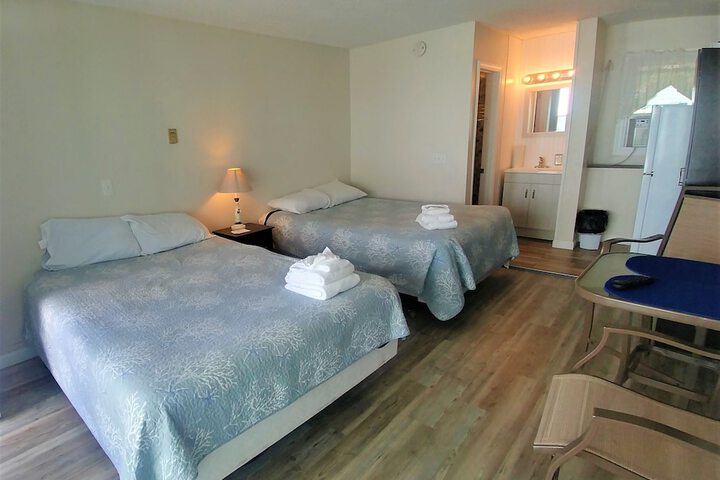 Room 5 of 77