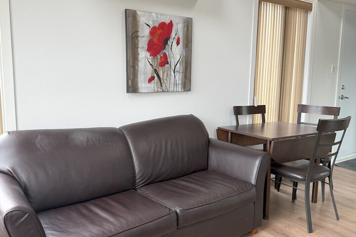 Room 9 of 24