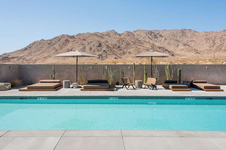 Pool 44 of 59