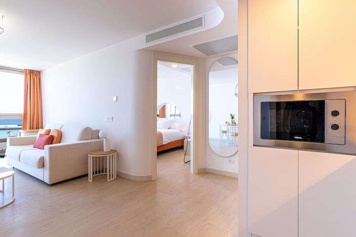 Room 5 of 52
