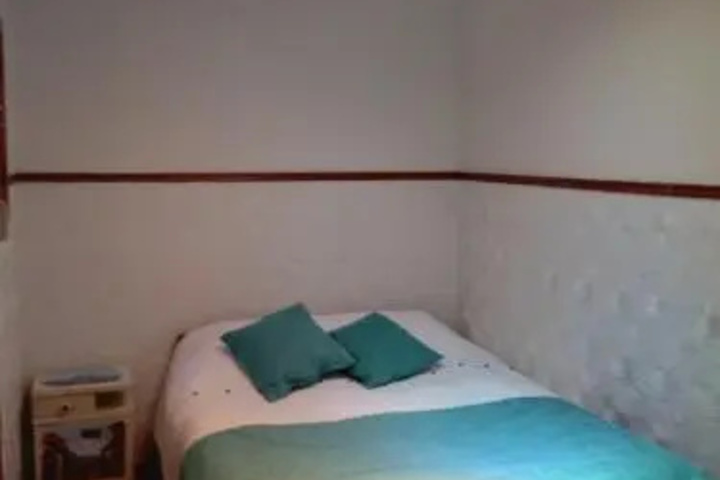 Room 3 of 16