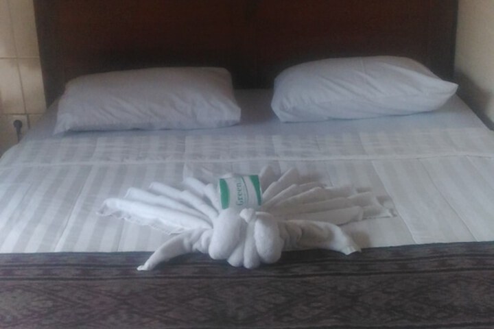 Room 3 of 44