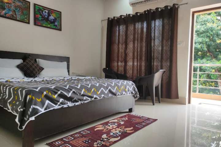 Room 8 of 26
