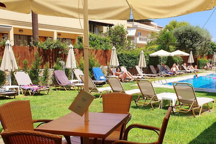 Hotel with Pool