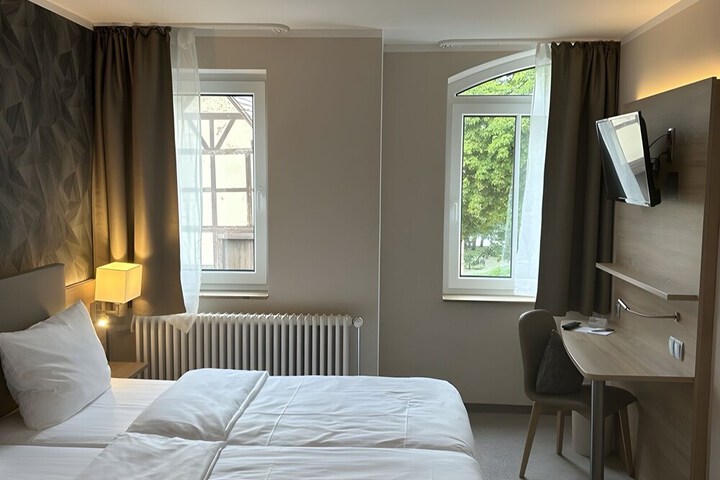 Room 7 of 31