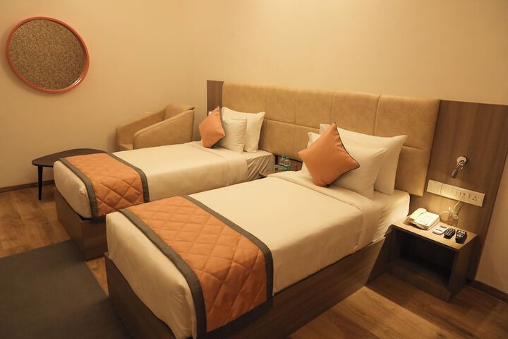 Room 9 of 20