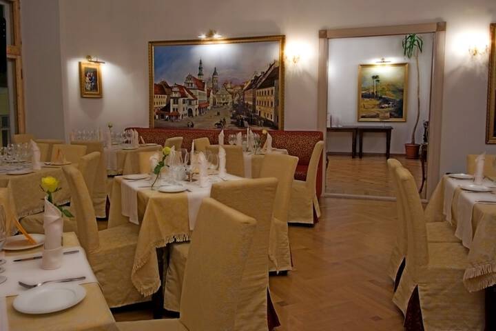 Dining 63 of 115
