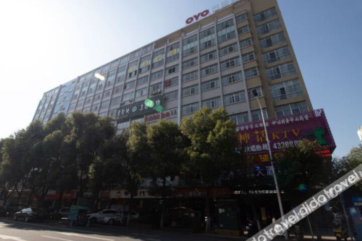 Yueyang Huarong County Water Mulan Ting Hotel