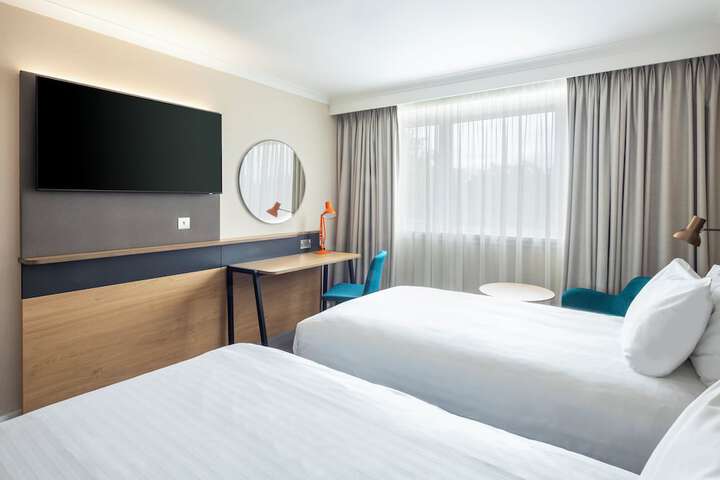 Room 22 of 80