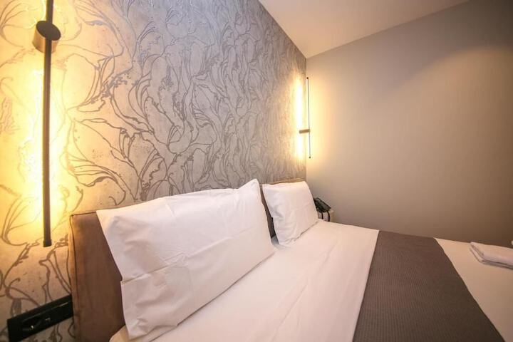 Room 59 of 108
