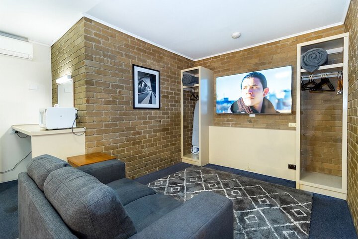 Room 17 of 26