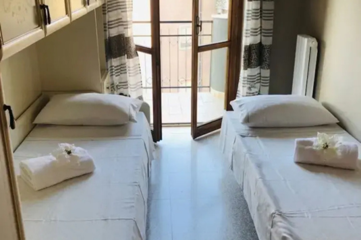 Room 2 of 8