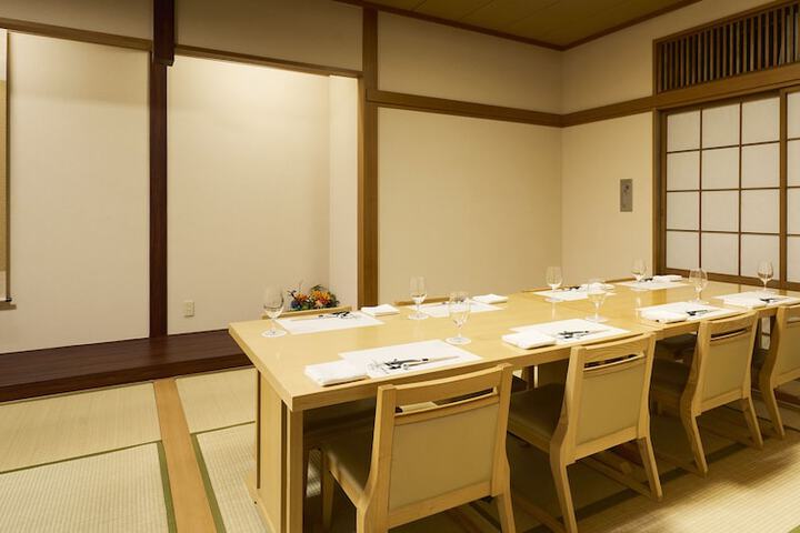 Dining 91 of 160