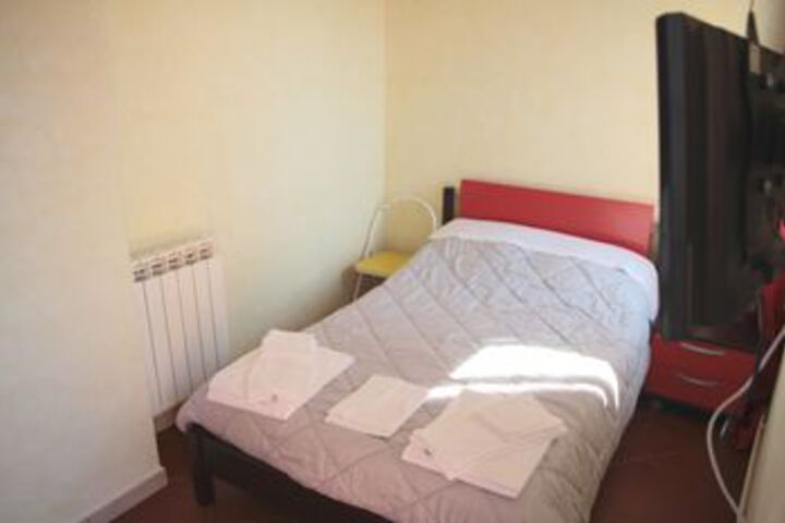 Room 39 of 48