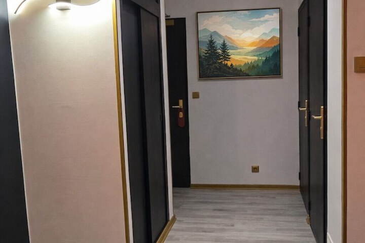 Room 20 of 36