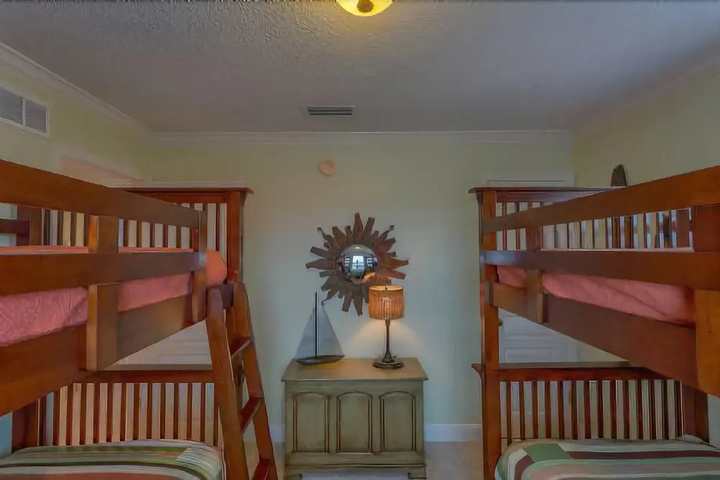 Room 6 of 20