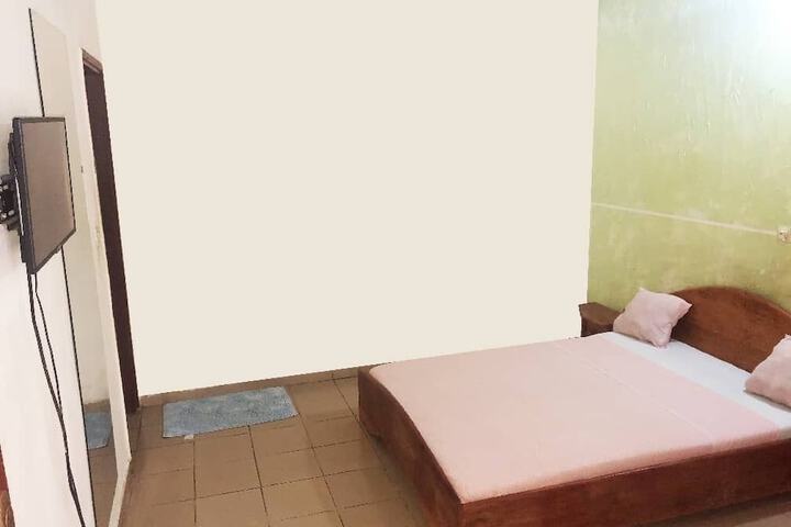 Room 12 of 13