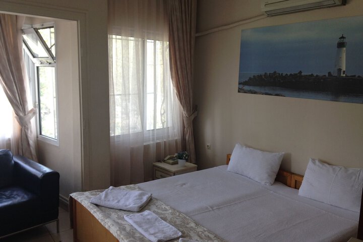 Room 7 of 35