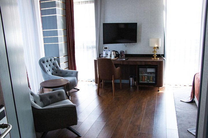 Room 12 of 41