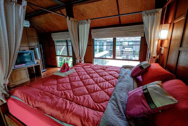 Room 15 of 26