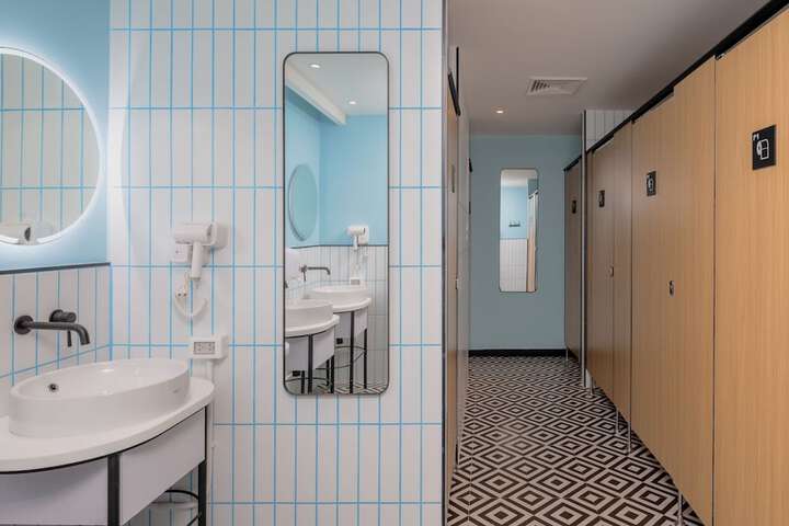 Room 162 of 180