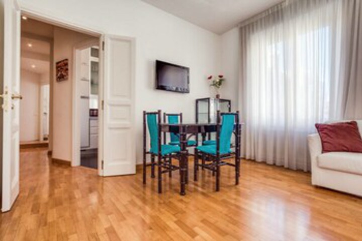 Room 15 of 22