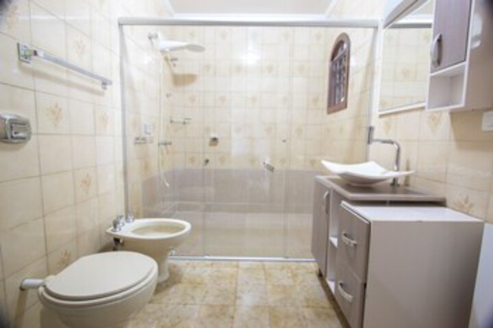 Room 4 of 29