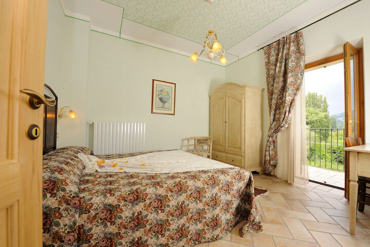 Room 7 of 41