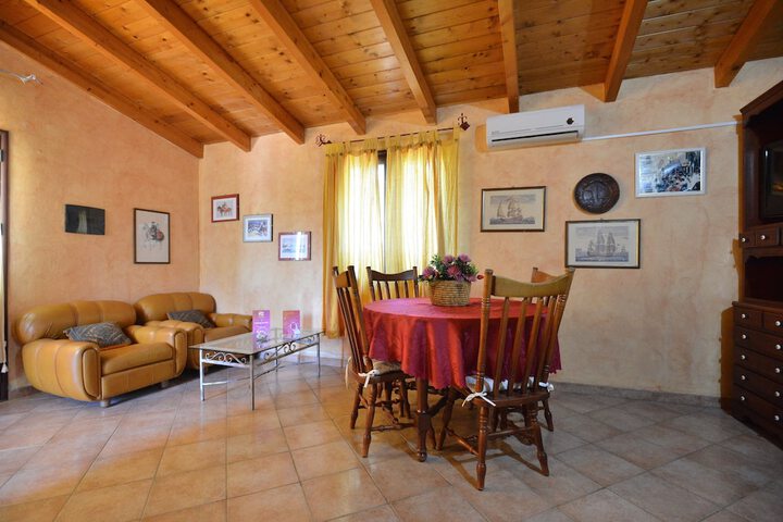 Room 9 of 19