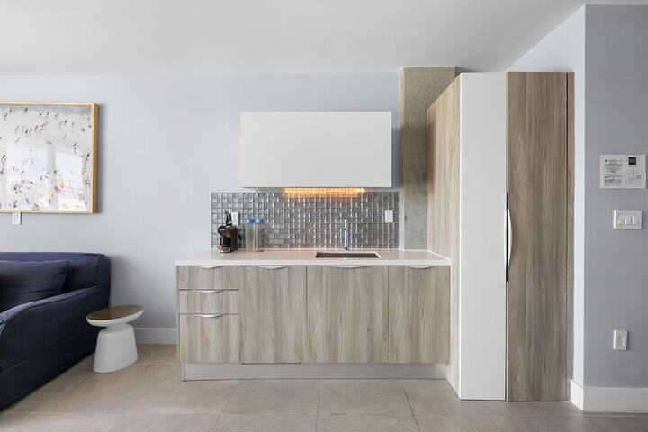 Private kitchenette