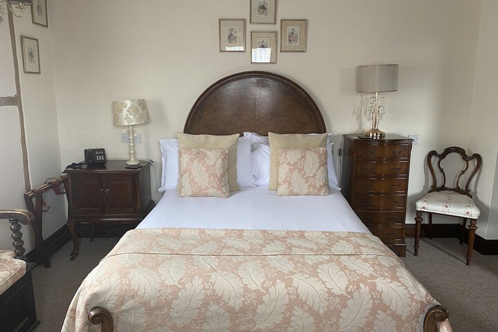 Room 33 of 67