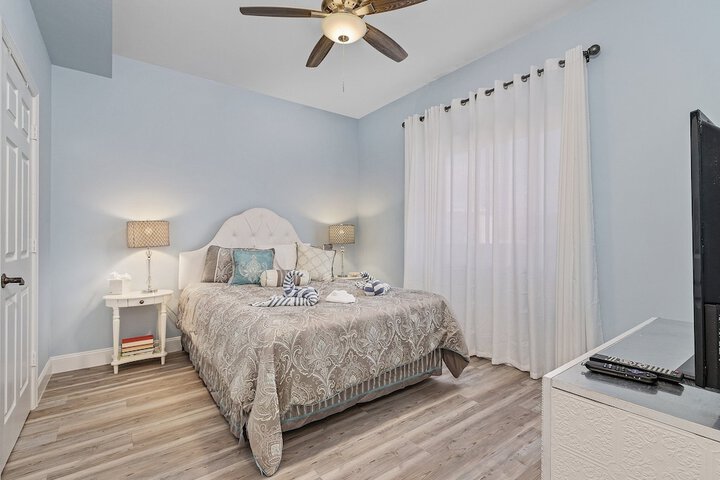 Room 2 of 23