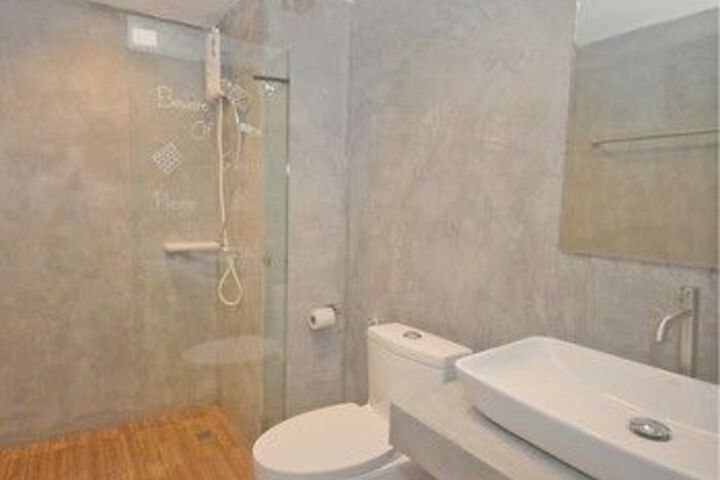Room 3 of 23