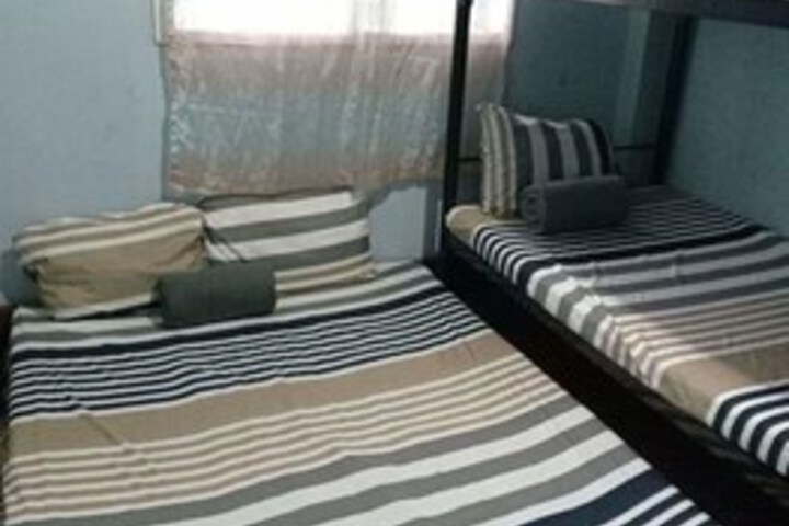 Room 30 of 38
