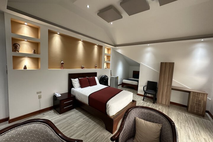 Room 3 of 21